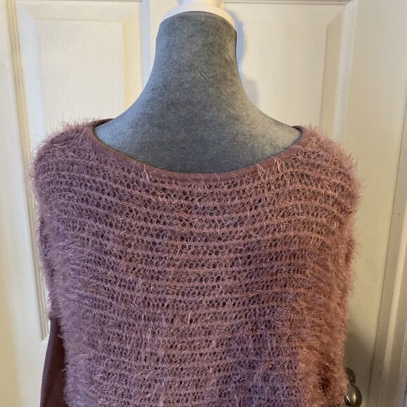 BKE Boutique Women’s Size Small Loose Knit Fuzzy Sweater Purple Round Neck - Picture 6 of 10